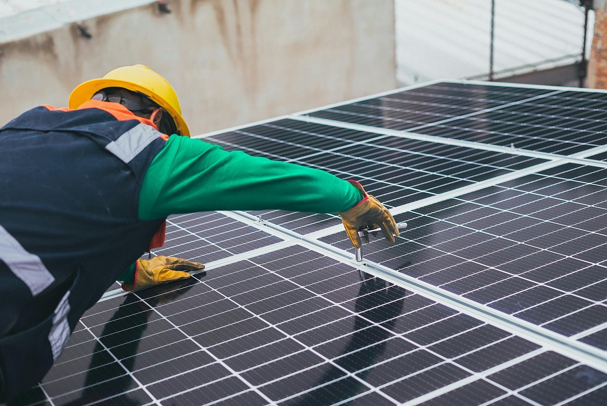 From electrosmog to photovoltaics - E486b953d0e5405b8b839107159a8ef4