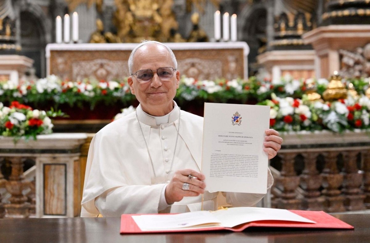 Pope Francis signs Apostolic Letter celebrating 60th anniversary of Gravity Education