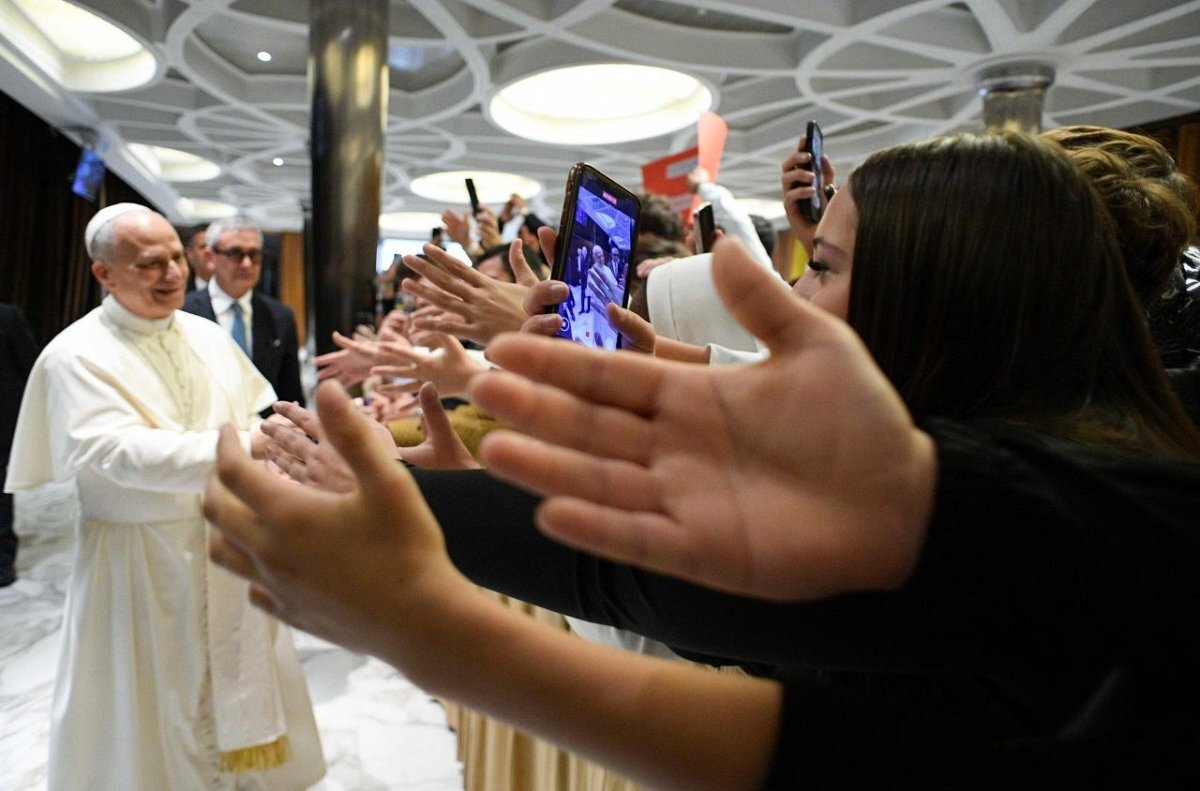 The Pope warned his students: Don't let technology control you