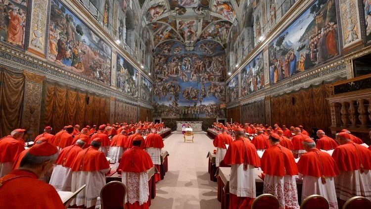 Inside the Sistine Chapel during the Conclave that elected Pope Leo XIV (@Vatican Media)