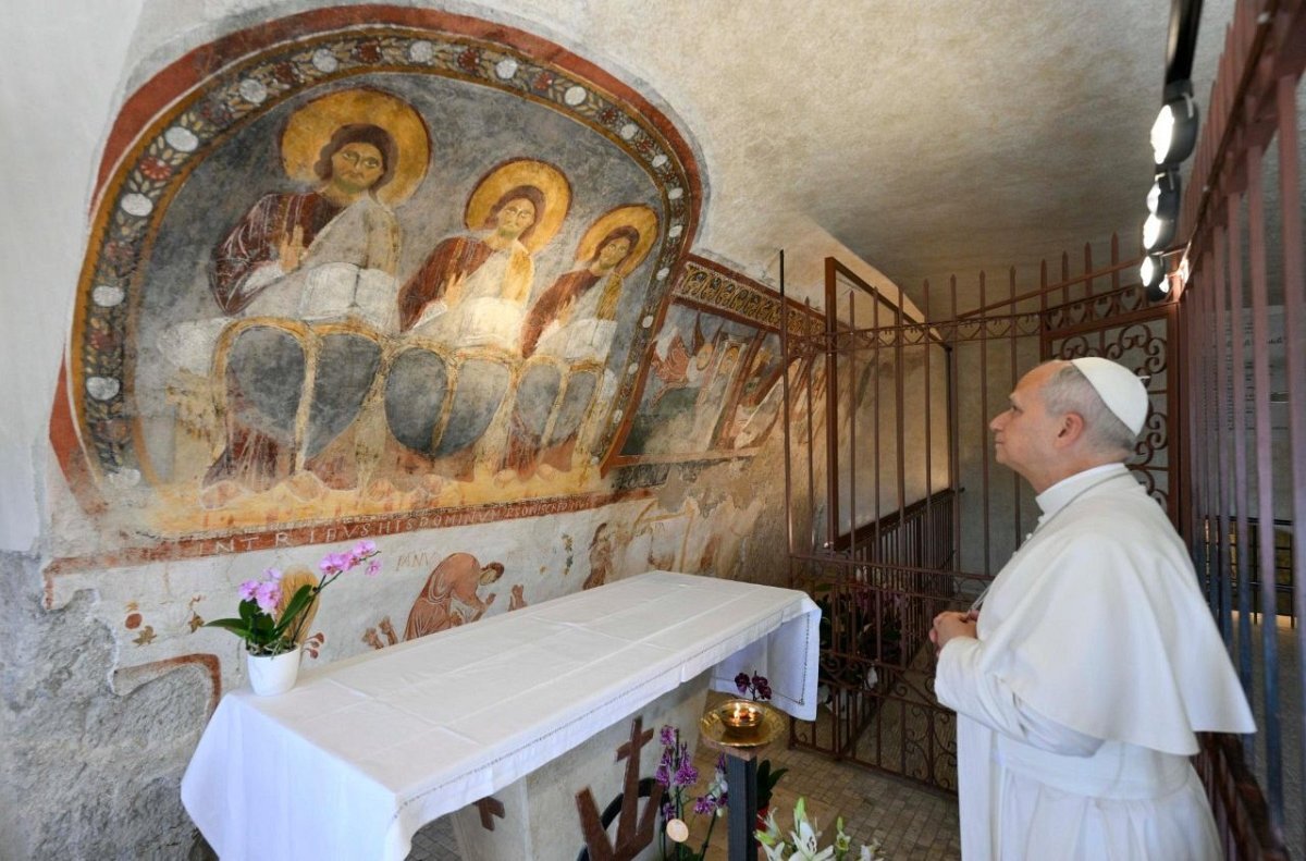 Pope makes surprise visit to Trinity Church and Benedictine monastery