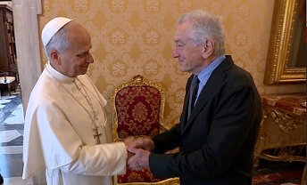 Der Papst empfing Robert De Niro im Vatikan