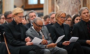 Hollywood stars visit the Vatican: Cate Blanchett and Spike Lee meet with the Pope