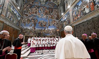 The Pope held a Christmas concert at the Sistine Chapel for children without peace