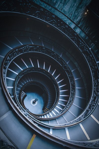 high-angle-shot-black-spiral-stairs-museum-vatican