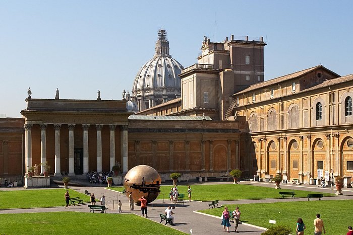 Private:Lunch at the Vatican +fast track