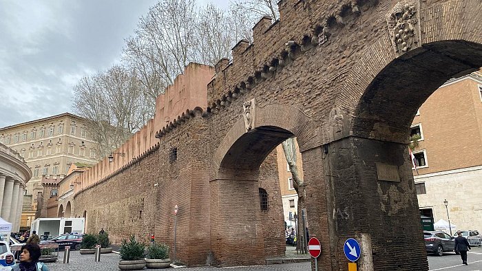 Passetto di Borgo Guided Tour & Castel Sant'Angelo Ticket