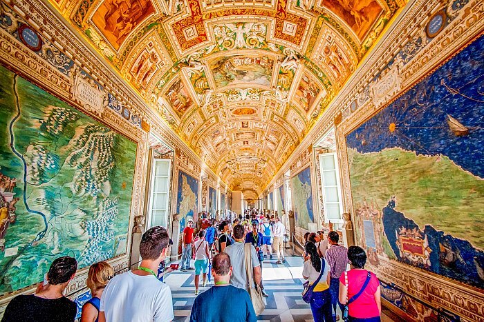 Rome: Vatican Museums Tour with Official Vatican Guide