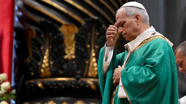 During Mass, the Pope said: World leaders must listen to the voices of the poor—there is no peace without justice