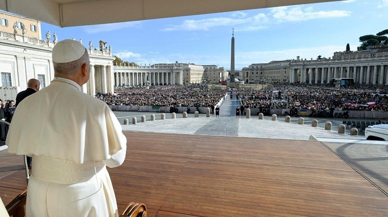 教皇はトルコとレバノンへの訪問のため、皆に祈りを捧げるよう呼びかけた。