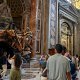 Rome: rondleiding door de Sint-Pietersbasiliek, La Piet en de pauselijke graven