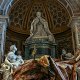 Rome: rondleiding door de Sint-Pietersbasiliek, La Piet en de pauselijke graven