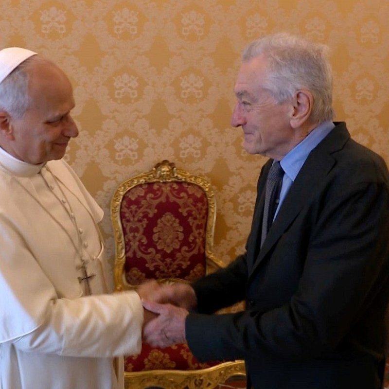 【激レア、日本で買えません】ローマ法皇の封筒と切手 教皇レオ14世、ロバート・デ・ニーロを迎える | バチカン美術館