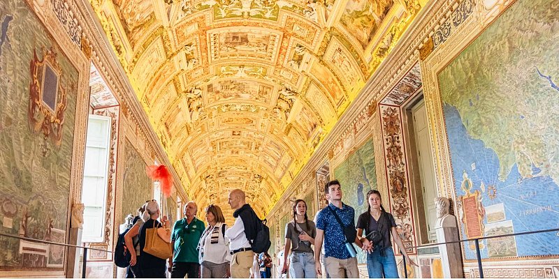 Vatican: Early Access Tour of Museums with Sistine Chapel