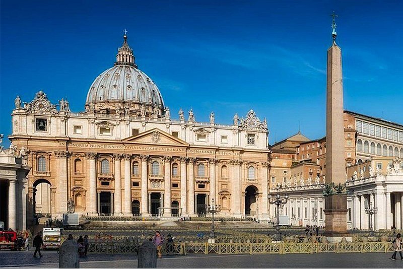 Skip Line: Vatican & Sistine Chapel in Small Group Tour
